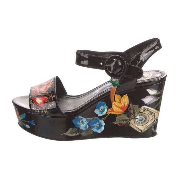 Dolce & Gabbana Patent Leather Floral Print Sandals Women's Size: 7 | IT 37 - Picture 2 of 7